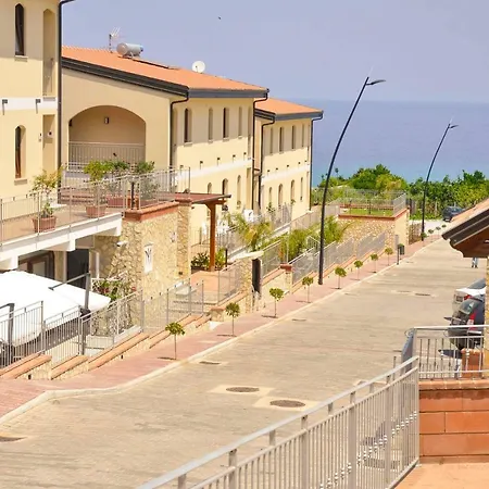 Hébergement de vacances Donna Mela 2 *